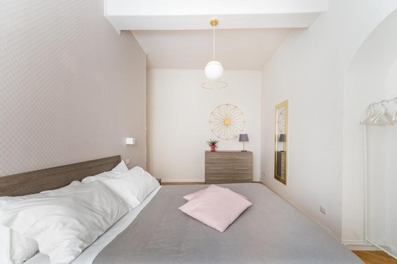 רומא Famm Apartments - Charming And Cozy Flat At Pantheon מראה חיצוני תמונה
